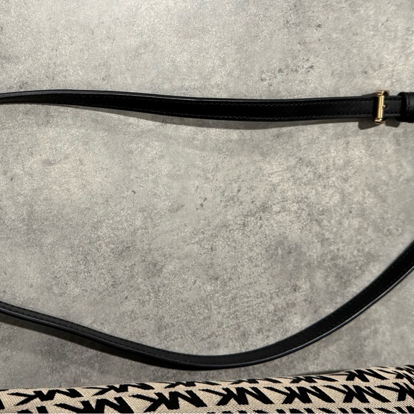 Michael Kors Signature Monogram Satchel! GUC!! - Picture 7 of 10